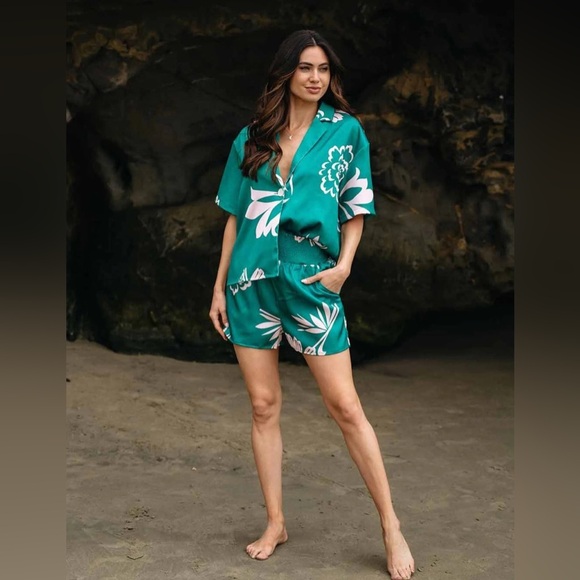 Teal Green floral Short Pants Set - Picture 2 of 6